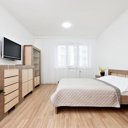 Apartament Квартира Для Вас! Вул. Голинського, 8! Lwów Zewnętrze zdjęcie