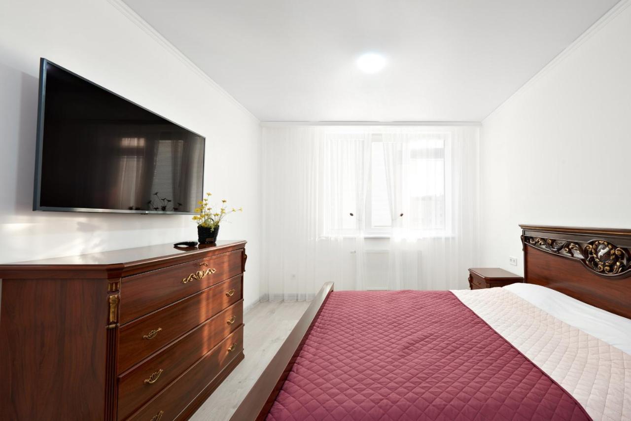 Apartament Квартира Для Вас! Вул. Голинського, 8! Lwów Zewnętrze zdjęcie