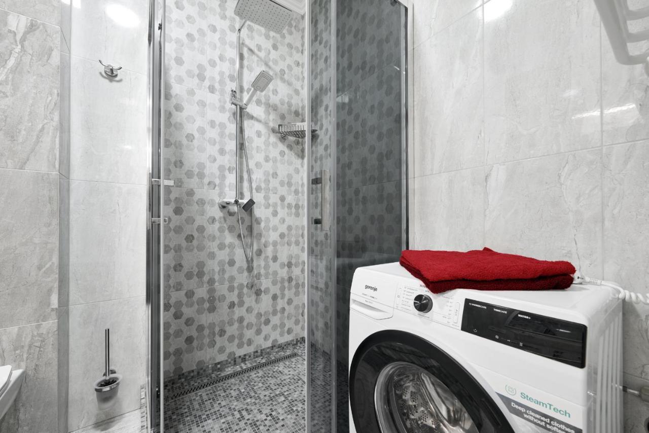 Apartament Квартира Для Вас! Вул. Голинського, 8! Lwów Zewnętrze zdjęcie