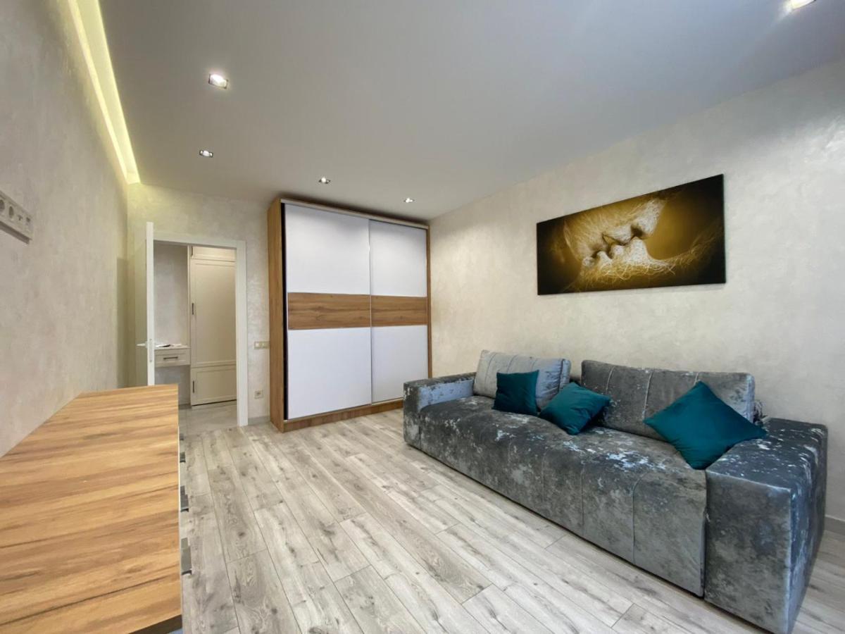 Apartament Квартира Для Вас! Вул. Голинського, 8! Lwów Zewnętrze zdjęcie