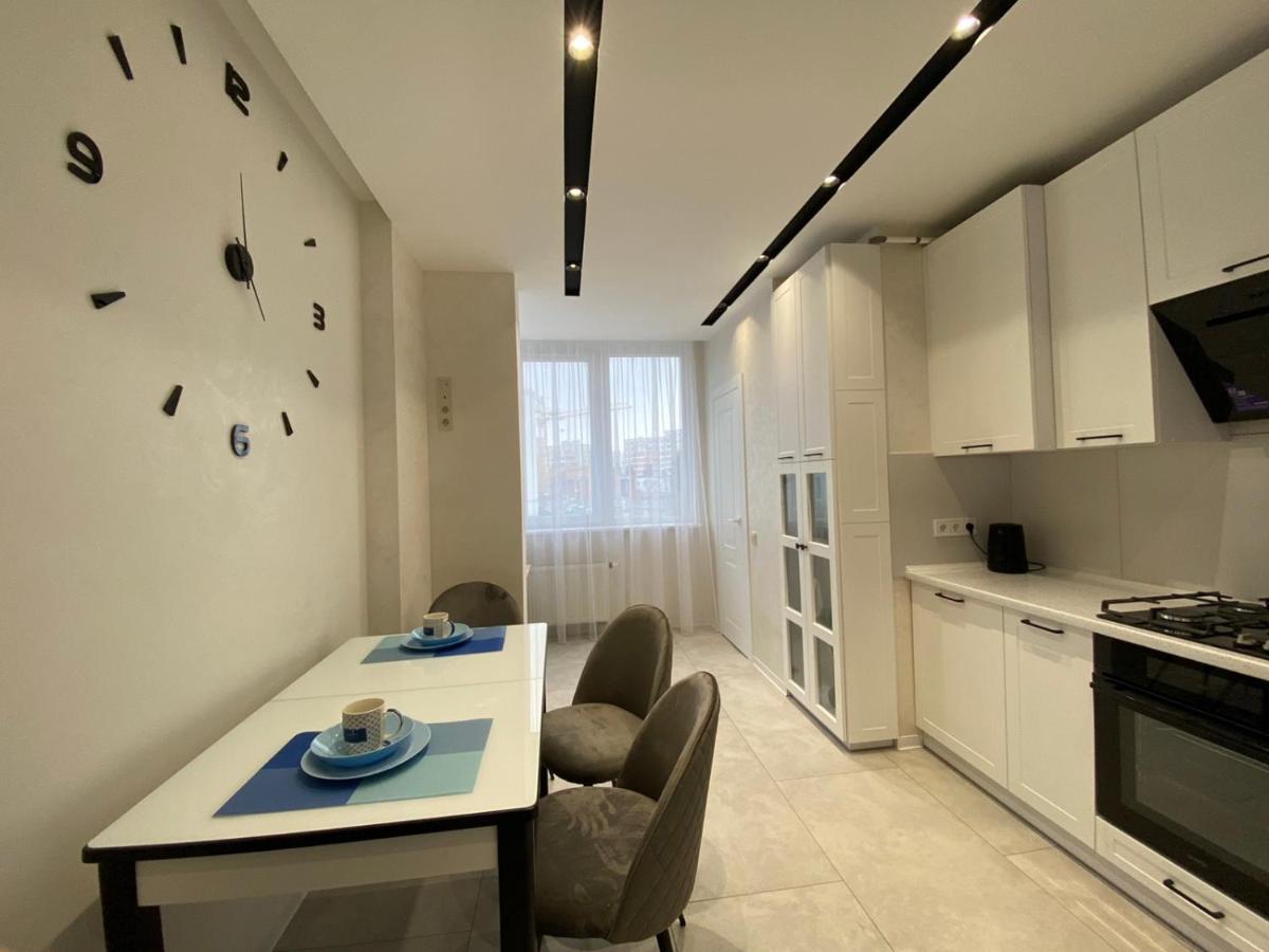 Apartament Квартира Для Вас! Вул. Голинського, 8! Lwów Zewnętrze zdjęcie